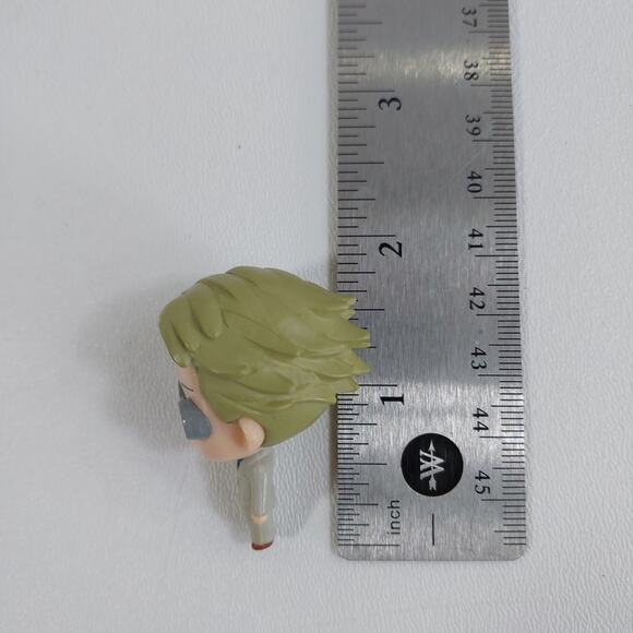 Nanami‎ Kento Japanese Jujutsu Kaisen Shokugan Mini Figure 2" - Picture 3 of 5